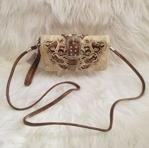 BEIGE WESTERN DESIGN BUCKLE WALLET